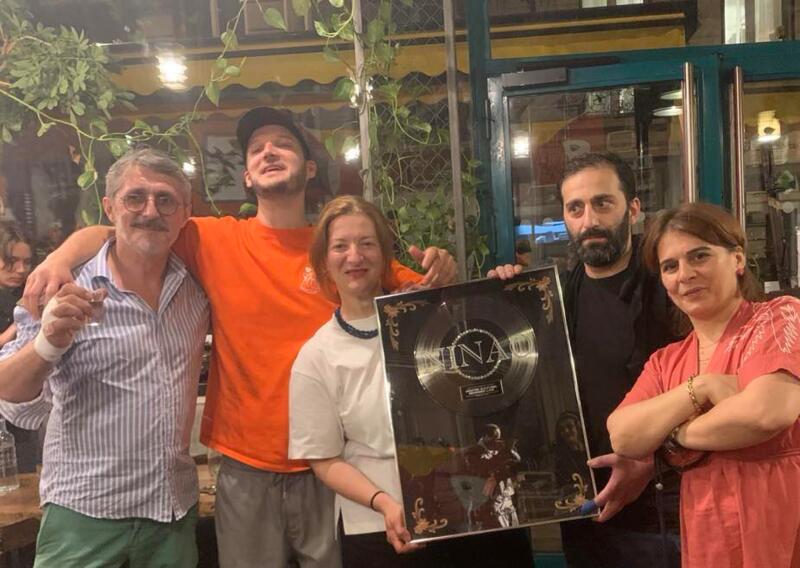 « Lazi » reçoit un disque de diamant
