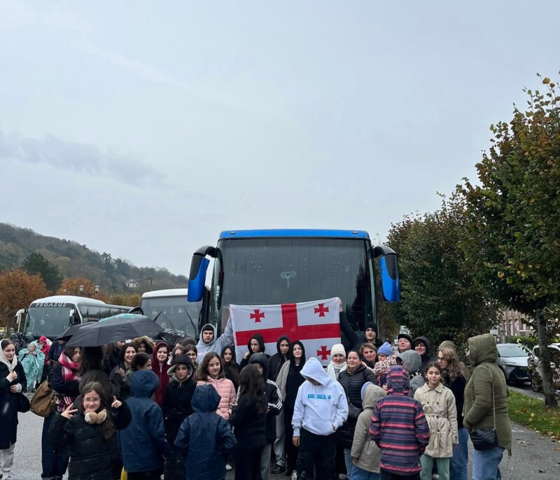 Excursions: Étretat et Maison-jardins de Claude Monet - Giverny
