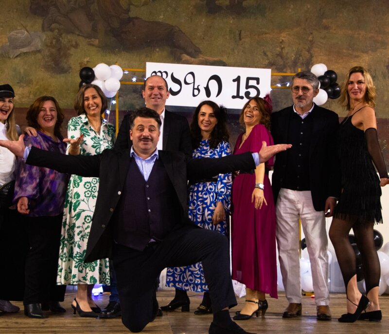 Rencontre des anciennes et nouvelles générations de « Lazi »