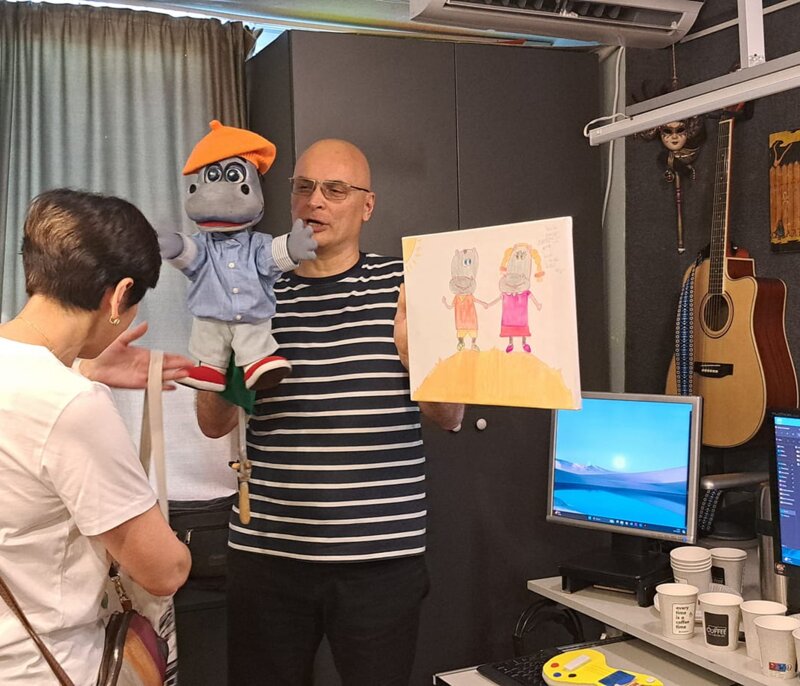 Visite au studio « Le Monde joyeux du savoir »